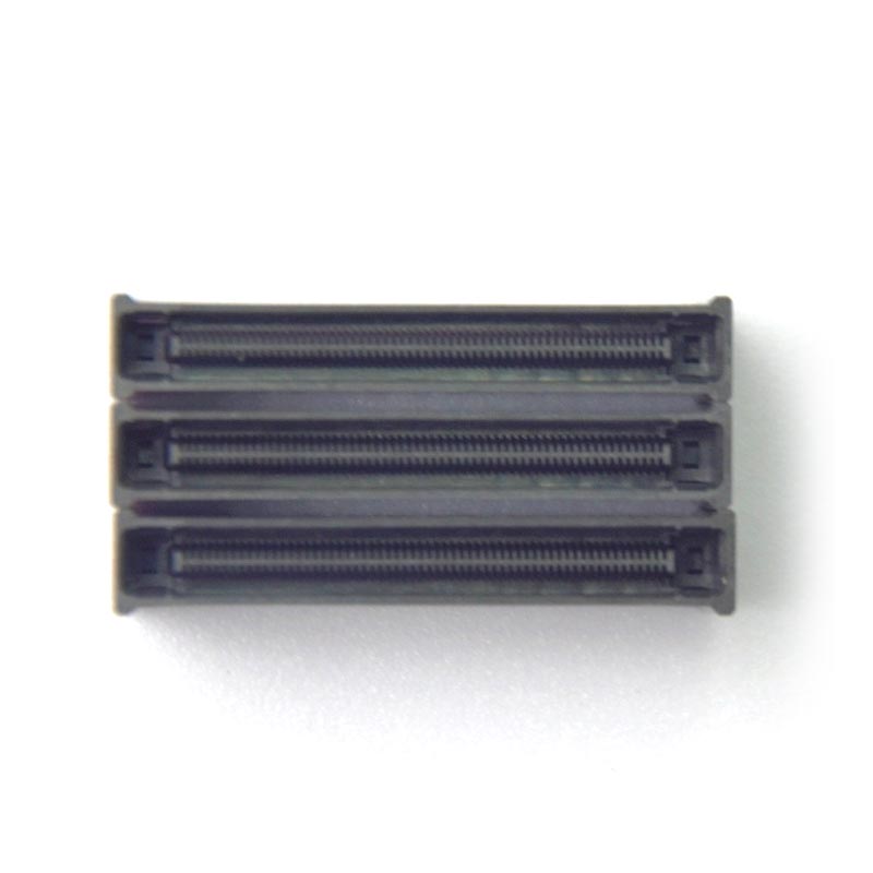 Moldeo por inyección de conector